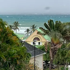 https://flamboyant.comcaribbean.com